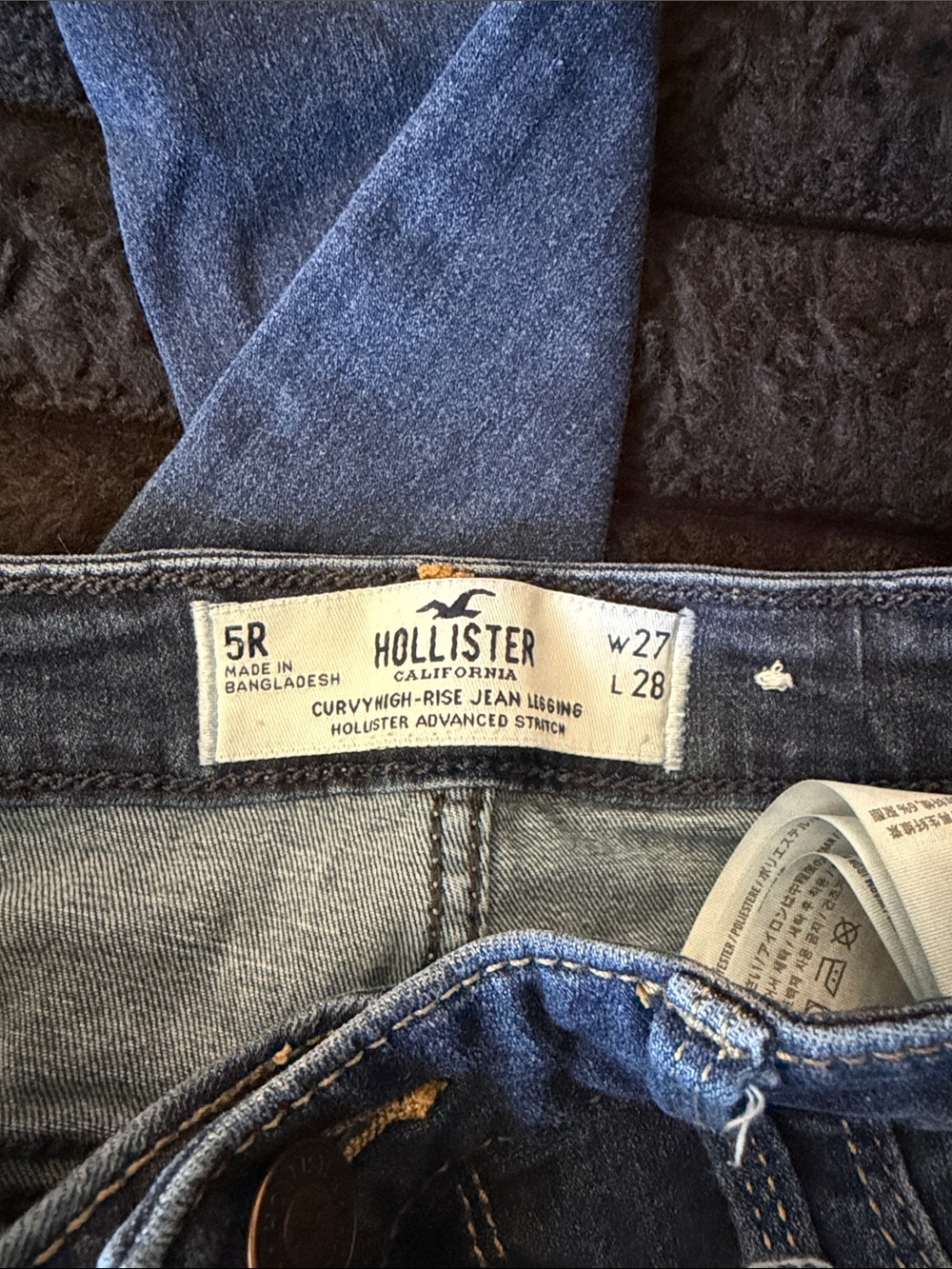 Hollister Women's Skinny Jeans - Dark Blue - Picture 2 of 4